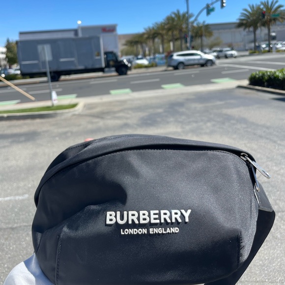 Burberry Bum Bag - Picture 3 of 4